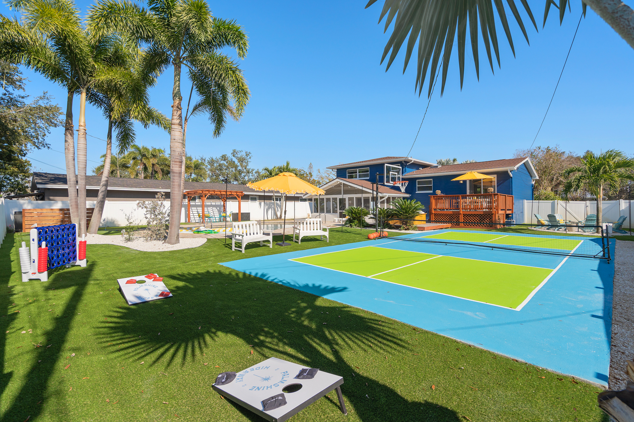 Exterior shot of Palmshine Hideaway