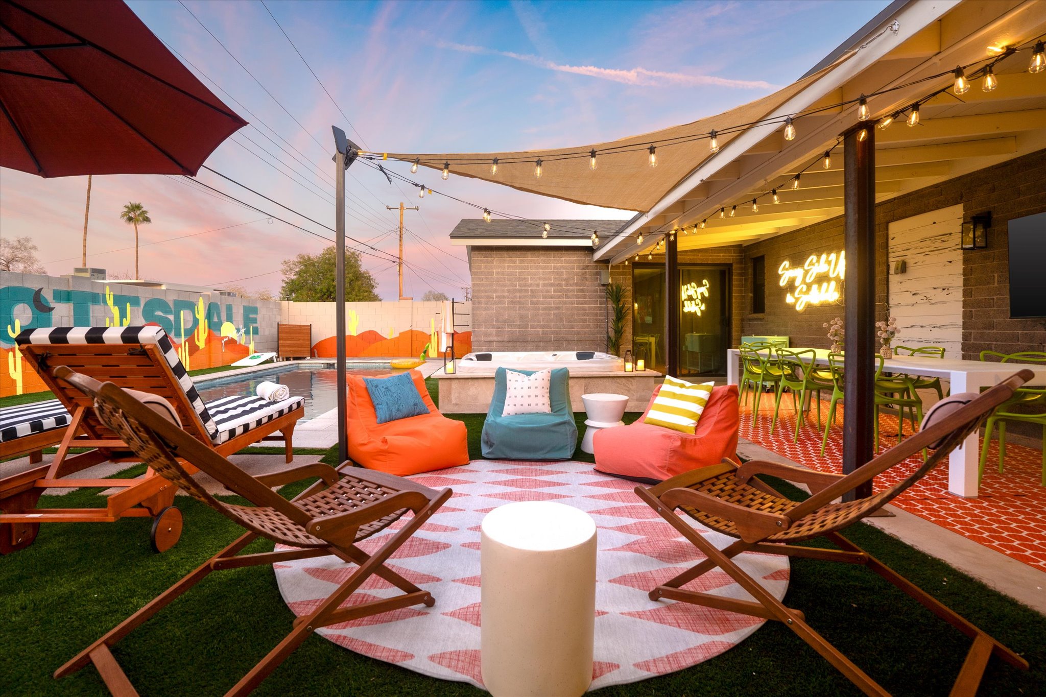 Exterior shot of Scottsdale STR