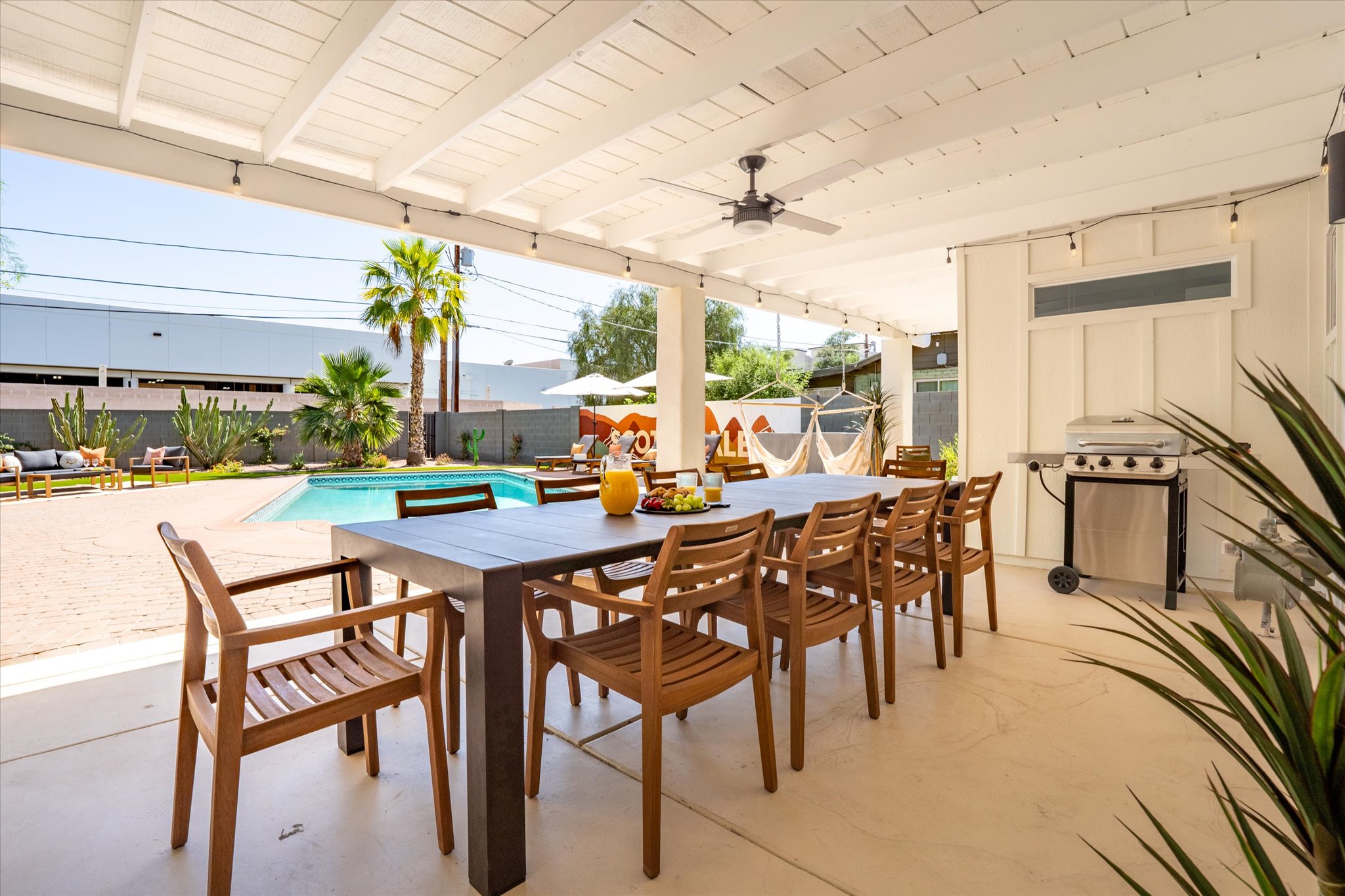 Exterior shot of Scottsdale STR