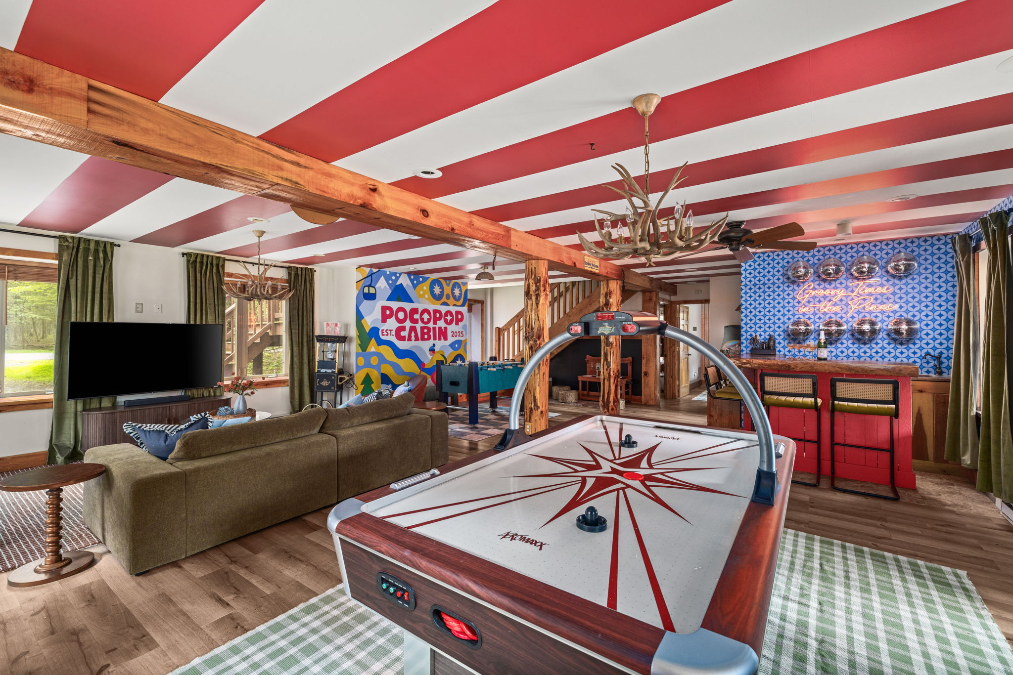 PocoPop Cabin